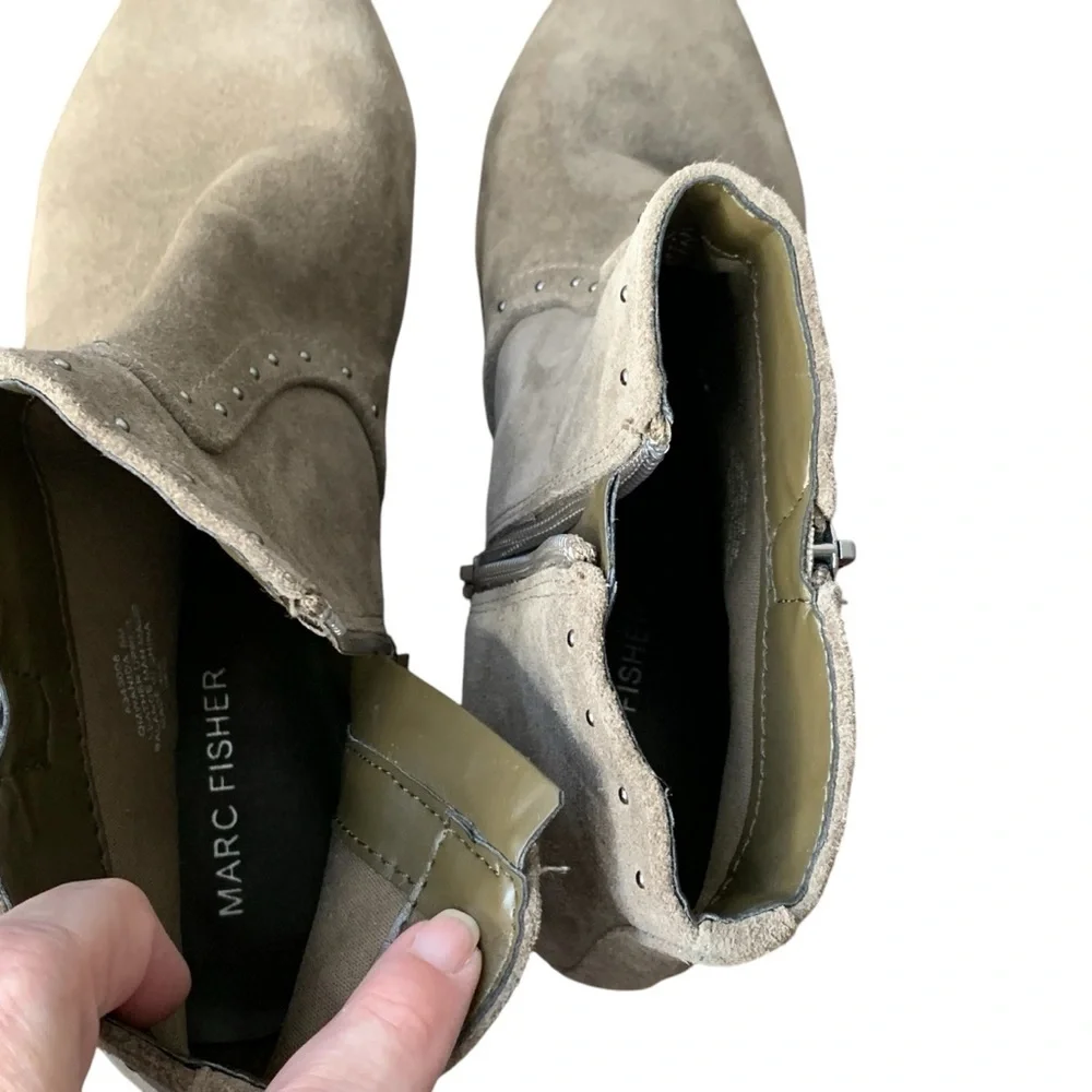 Marc‎ Fisher Wanida army green Suede Ankle Boots. Size 8